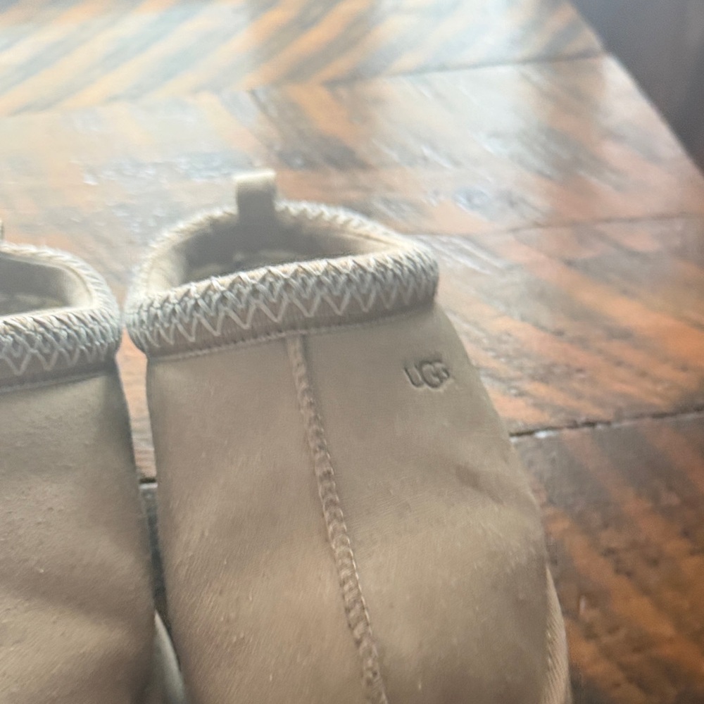UGG women Tan Slippers